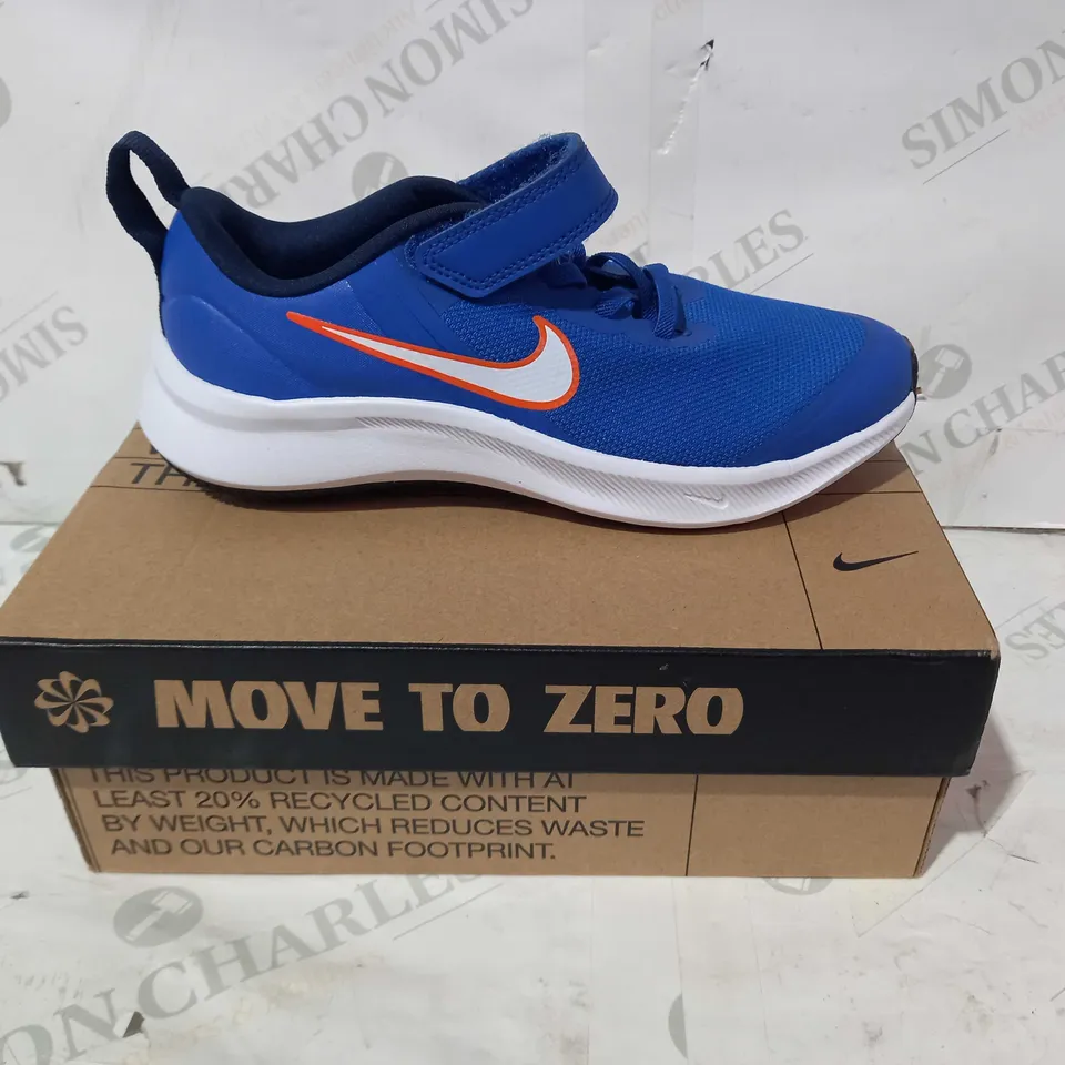 BOXED PAIR OF NIKE STAR RUNNER 3 SHOES IN BLUE UK SIZE 2