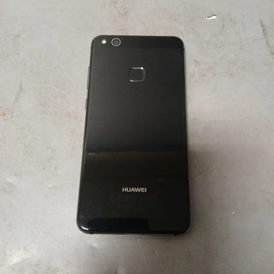 HUAWEI SMARTPHONE IN BLACK