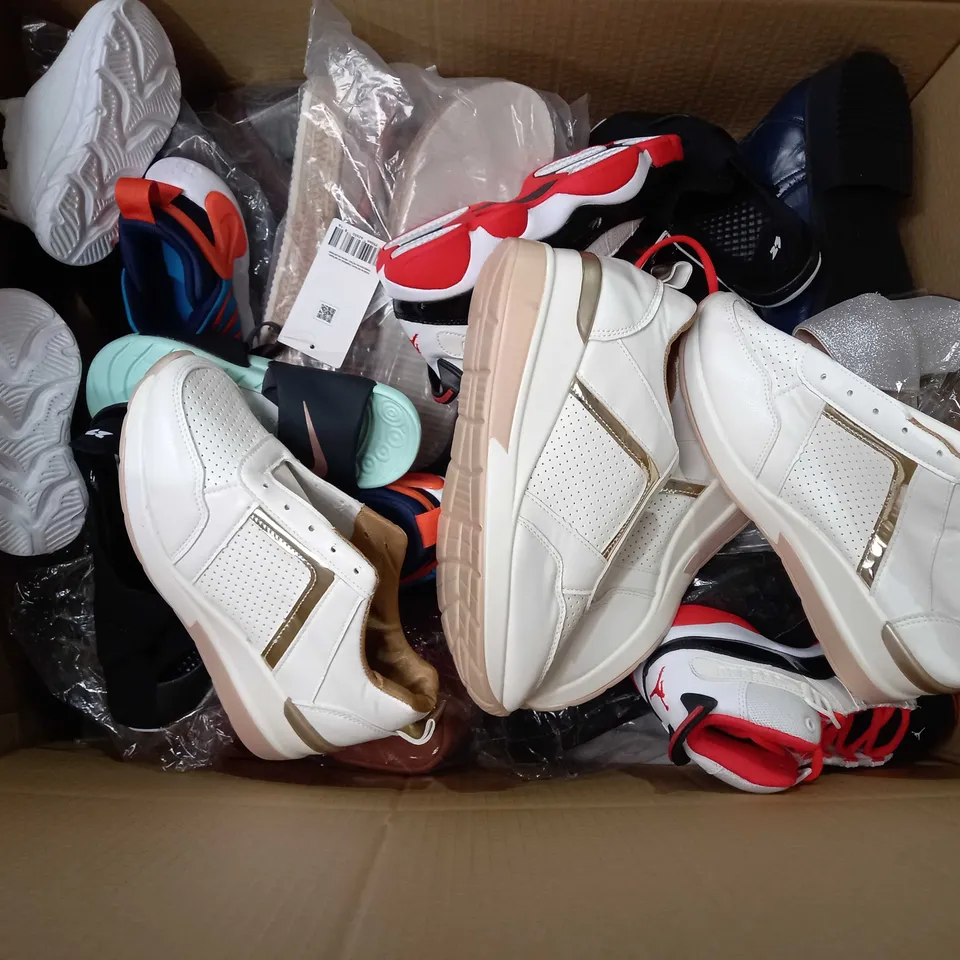 BOX OF APPROXIMATELY 25 ASSORTED SHOES TO INCLUDE - NIKE BABY SLIDER - NIKE DYNAMO GO KIDS SHOE - JORDAN FLAIR 23 ECT