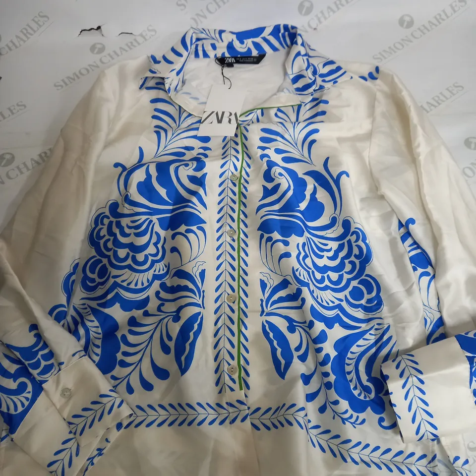 ZARA WHITE & BLUE EFFECT OVERSHIRT - SMALL