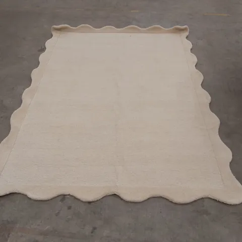 QUALITY DESIGNER AREA RUG - APPROXIMATELY 225 x 159cm