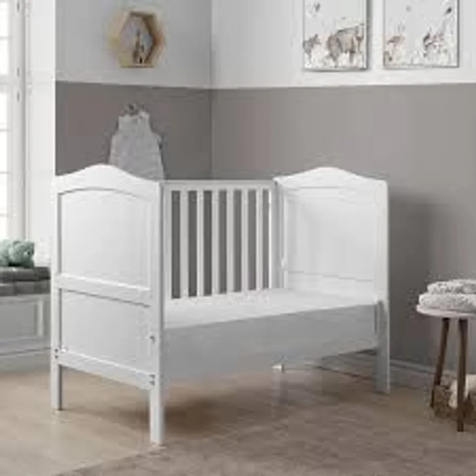 BOXED NESTED ALEXANDRA MINI COT BED - WHITE (1 BOX)