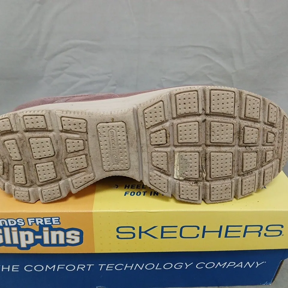 SKECHERS HANDS FREE SLIP-INS WOMEN'S SLIP-ON SHOES – UK SIZE 7