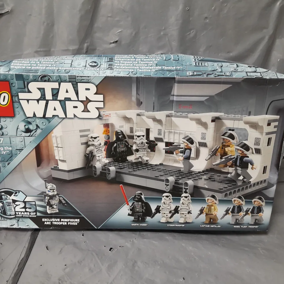 BOXED LEGO STAR WARS BOARDING THE TANTIVE IV - 75387 RRP £49.99