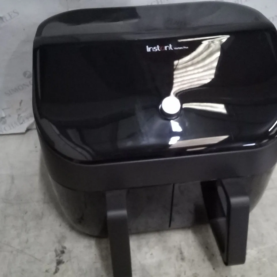 BOXED INSTANT VORTEX 8 IN 1 PLUS DOUBLE AIR FRYER 7.6L 