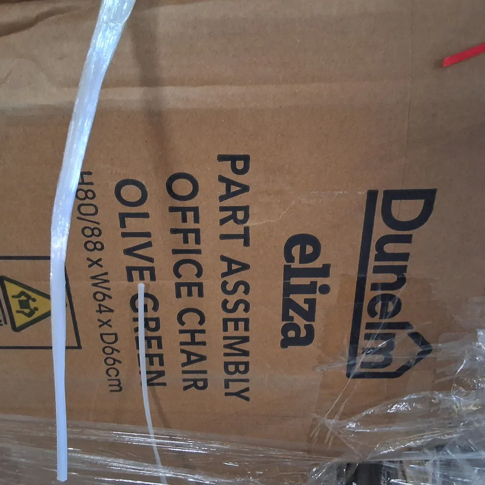 PALLET OF ASSORTED SOFA AND FLAT PACK FURNITURE PARTS TO INCLUDE DINING CHAIRS AND FOLDING BED