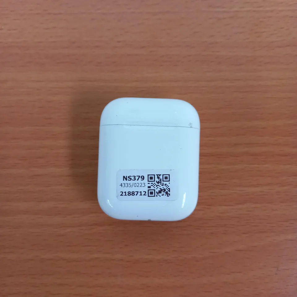 APPLE AIRPODS 