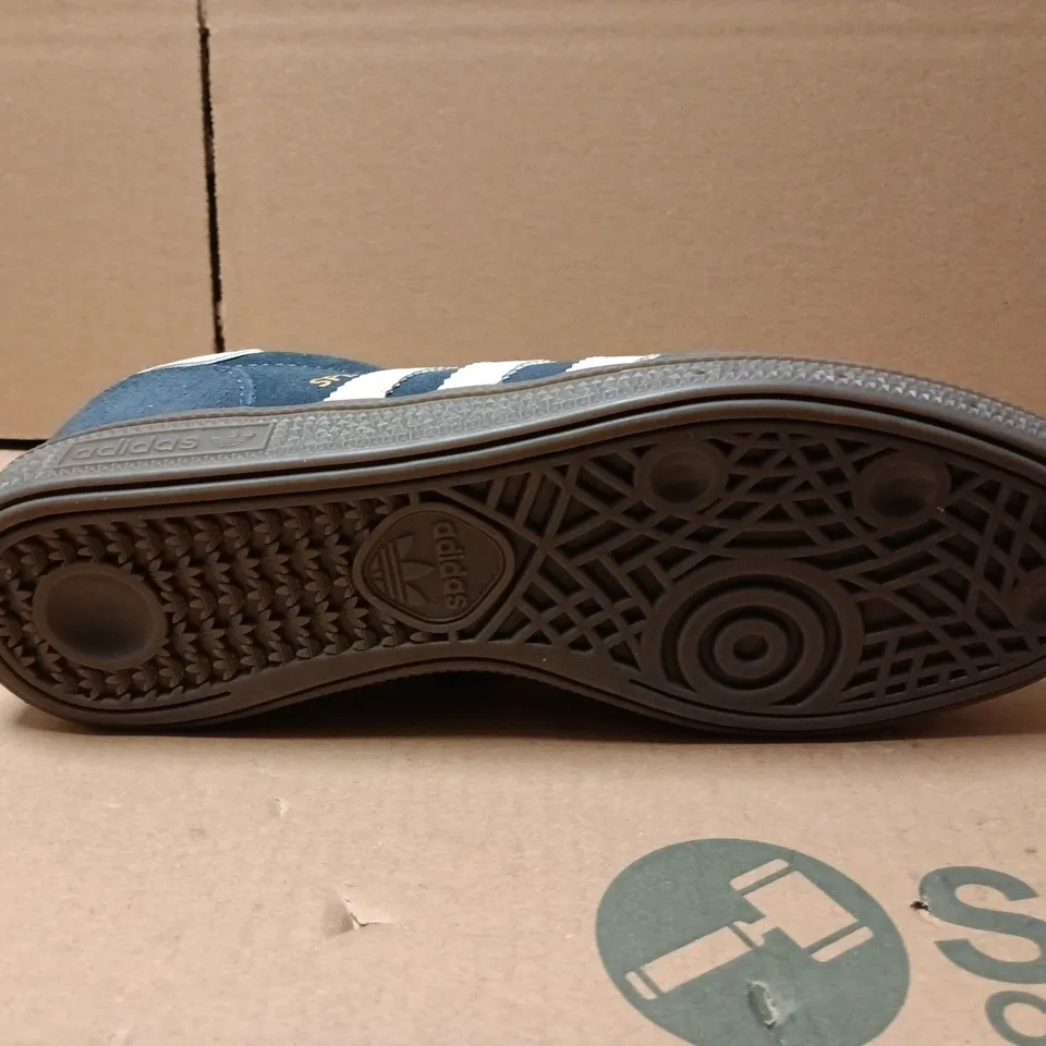 UNBOXED PAIR OF ADIDAS SPEZIAL TRAINERS IN NAVY - UK 7