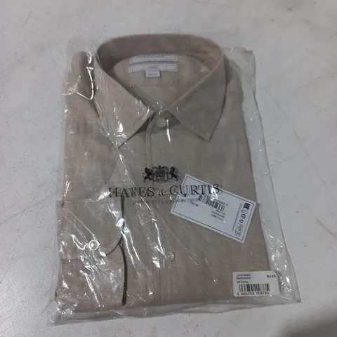BAGGED HAWES & CURTIS LONG SLEEVE CUTAWAY SHIRT IN NATURAL - M LONG