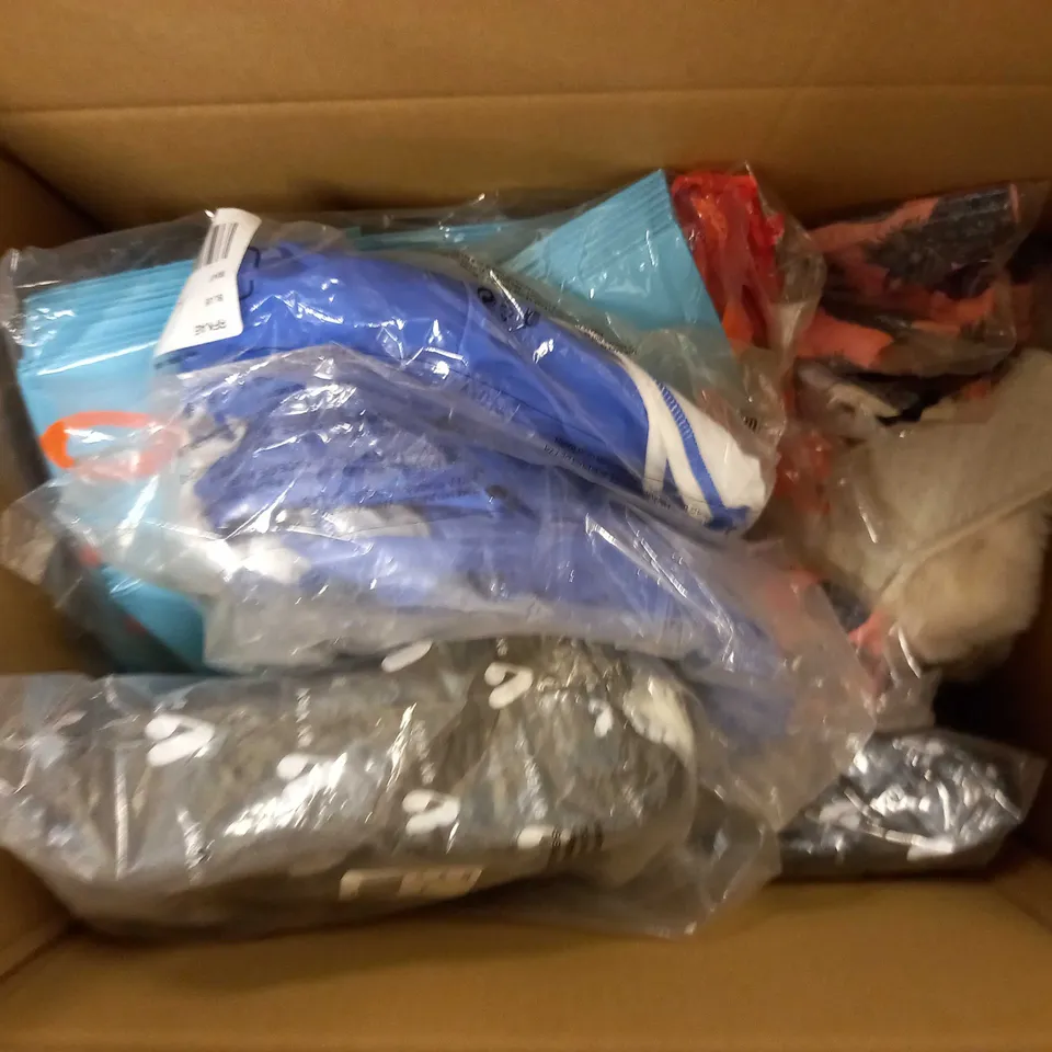 BOX OF APPROX 10 ASSORTED CLOTHING ITEMS TO INCLUDE SUPERDRY POLO SHIRT, VERY TROPICAL SHORTS, VERY ROSE GOLD SANDALS