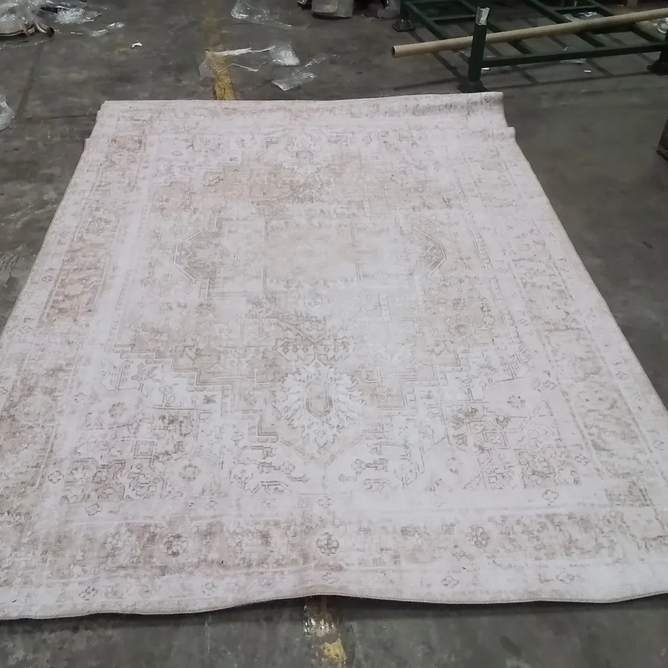 QUALITY DESIGNER AREA RUG - APPROXIMATELY 280X190
