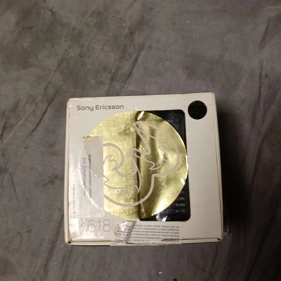 SONY ERICSSON K618I MOBILE PHONE – BOXED WITH CHARGER