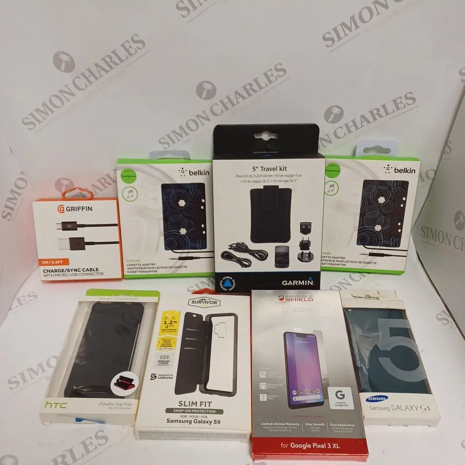 APPROXIMATELY 30 ASSORTED SMARTPHONE ACCESSORIES TO INCLUDE CASES, CHARGERS, SCREEN PROTECTORS ETC 