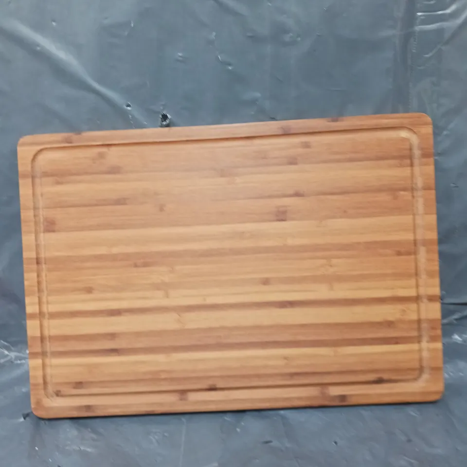 BAMBOO CUTTING BOARD - 40 X 30CM 