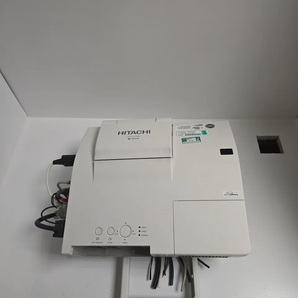 HITACHI PROJECTOR