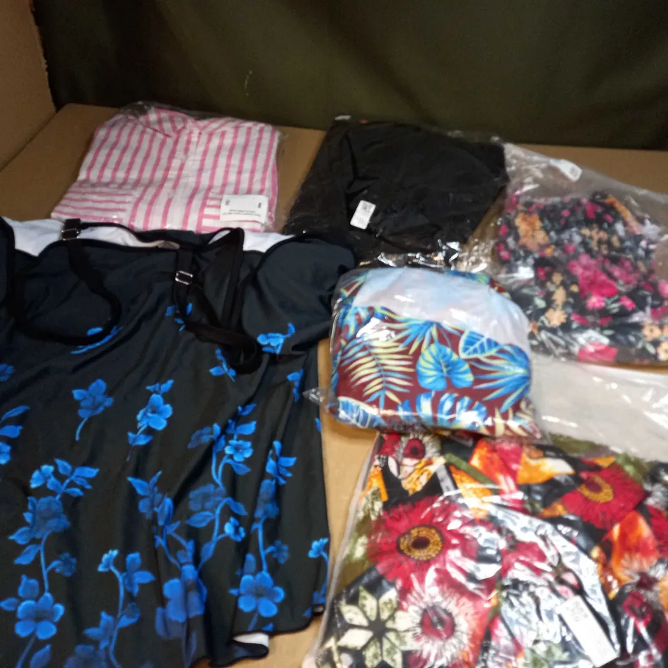 LOT OF APPROX 20 ASSORTED CLOTHING ITEMS TO INCLUDE DRESSES, SWIMWEAR AND TROUSERS 