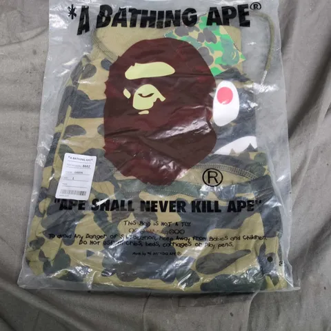A BATHING APE BAPE SHARK CAMOUFLAGE HOODIE – MEN'S SIZE L (VERIFY)