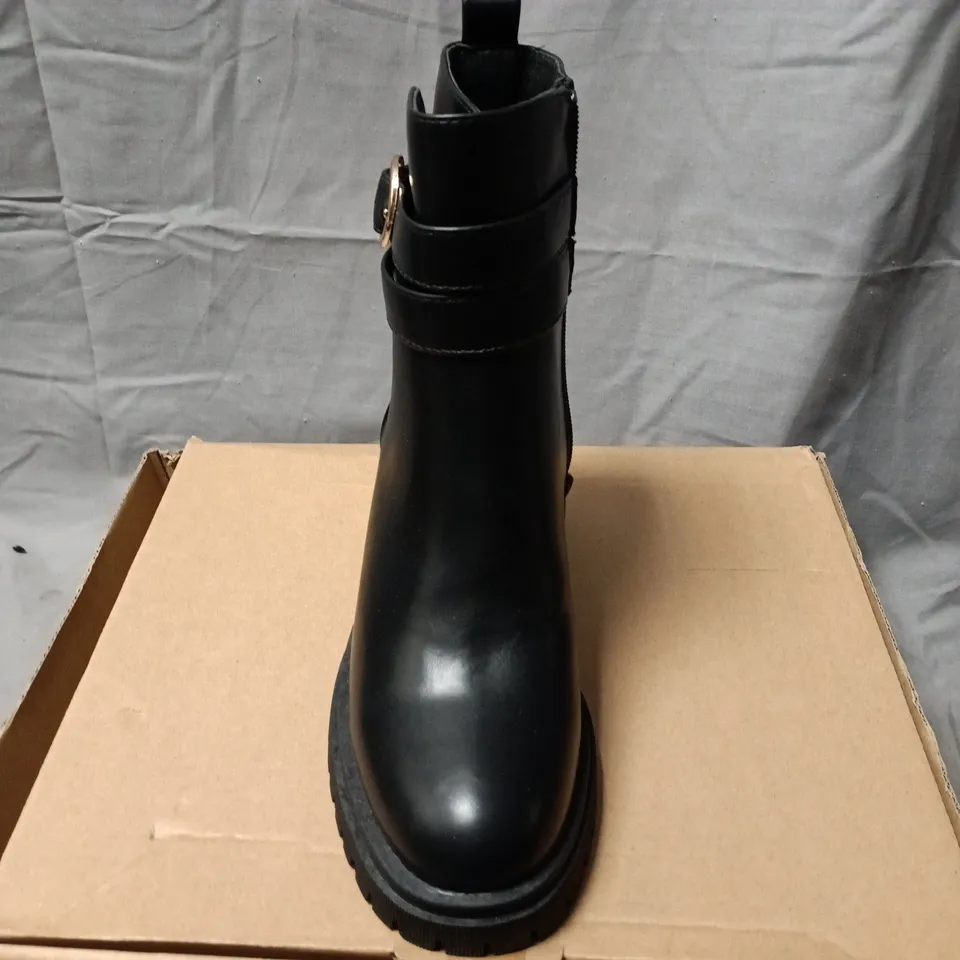 VERY WOMEN'S BLACK ANKLE BOOTS WITH GOLD-BUCKLE STRAP – CHUNKY SOLE SIZE 3