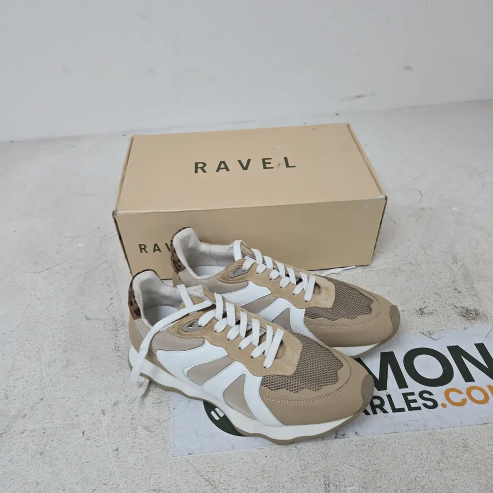 UK 7 RAVEL BEIGE LEATHER & MESH SNEAKERS – BOXED