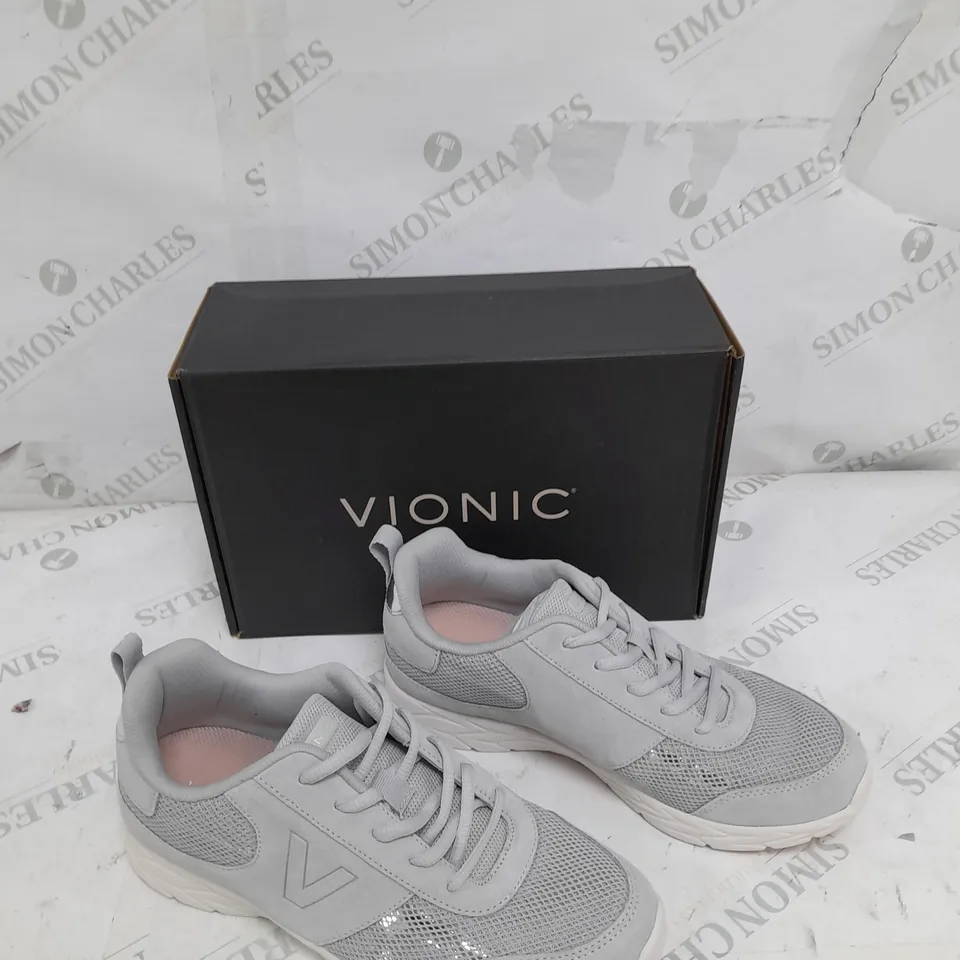 BOXED PAIR OF VIONIC GREY/PINK MESH TRAINERS SIZE 6 