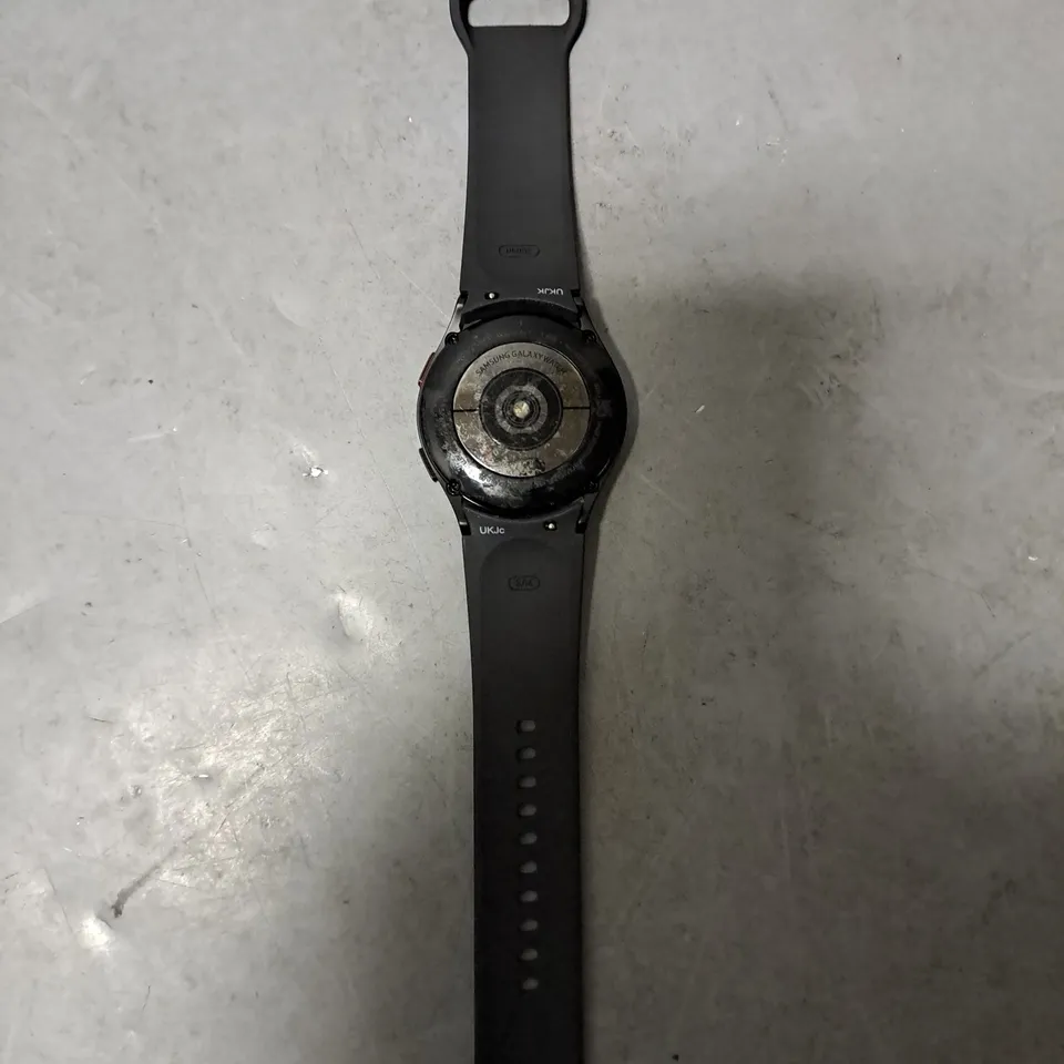 SAMSUNG GALAXY WATCH 4 