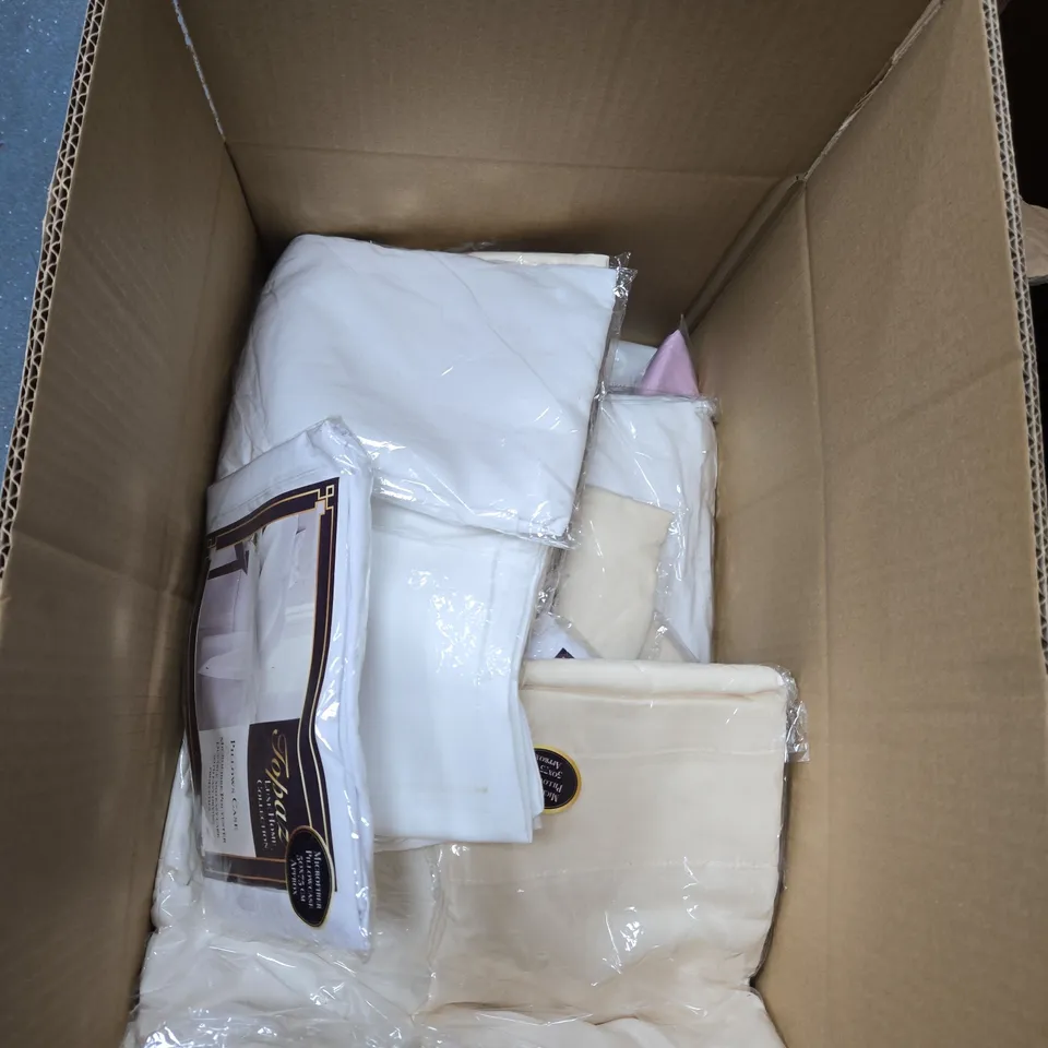 APPROXIMATELY 20 PILLOWCASES - VARIOUS COLOURS AND STYLES