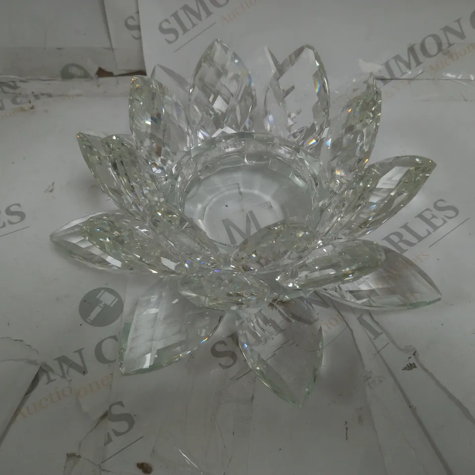 JULIAN MCDONALD LOTUS CANDLE HOLDER - CLEAR