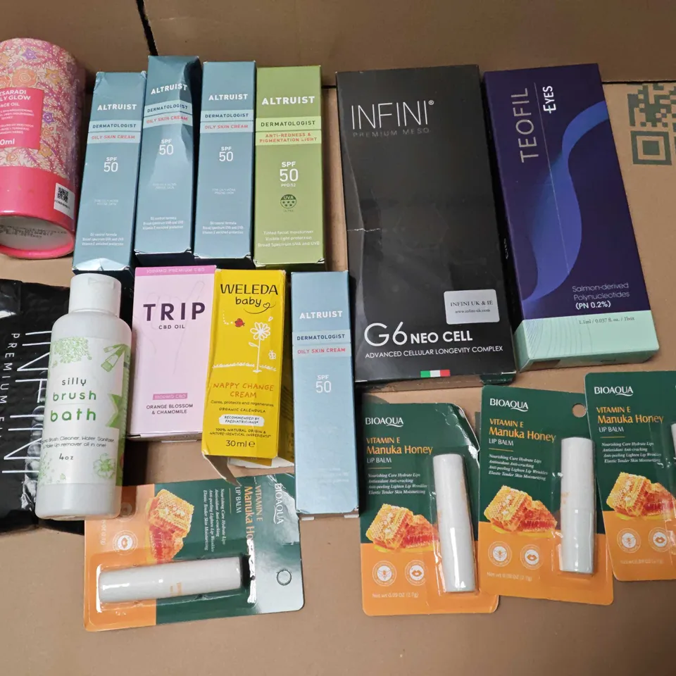 LOT OF ASSORTED HEALTH AND BEAUTY ITEMS TO INCLUDE INFINI G6 NEO CELL, ALTRUIST FACIAL MOISTURISER AND BIOAQUA LIP BALM
