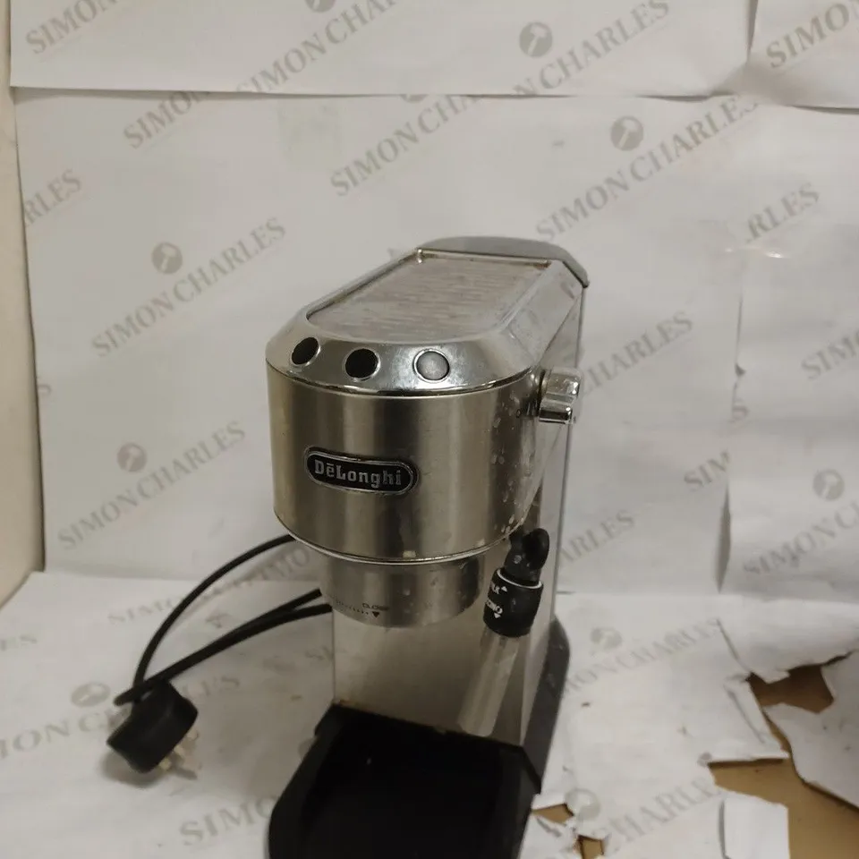 DE'LONGHI DEDICA STYLE TRADITIONAL BARISTA PUMP ESPRESSO MACHINE