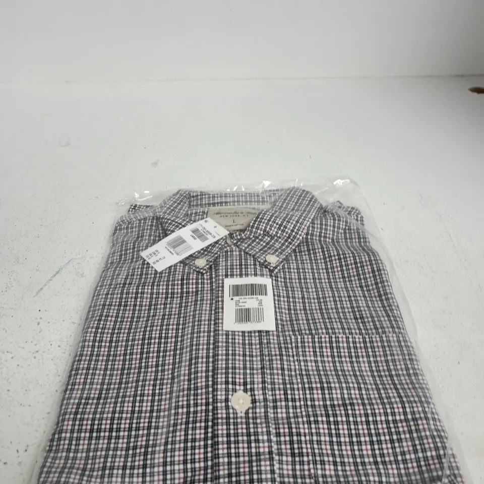 ABERCROMBIE & FITCH CHECKERED MENS SHIRT – SIZE L