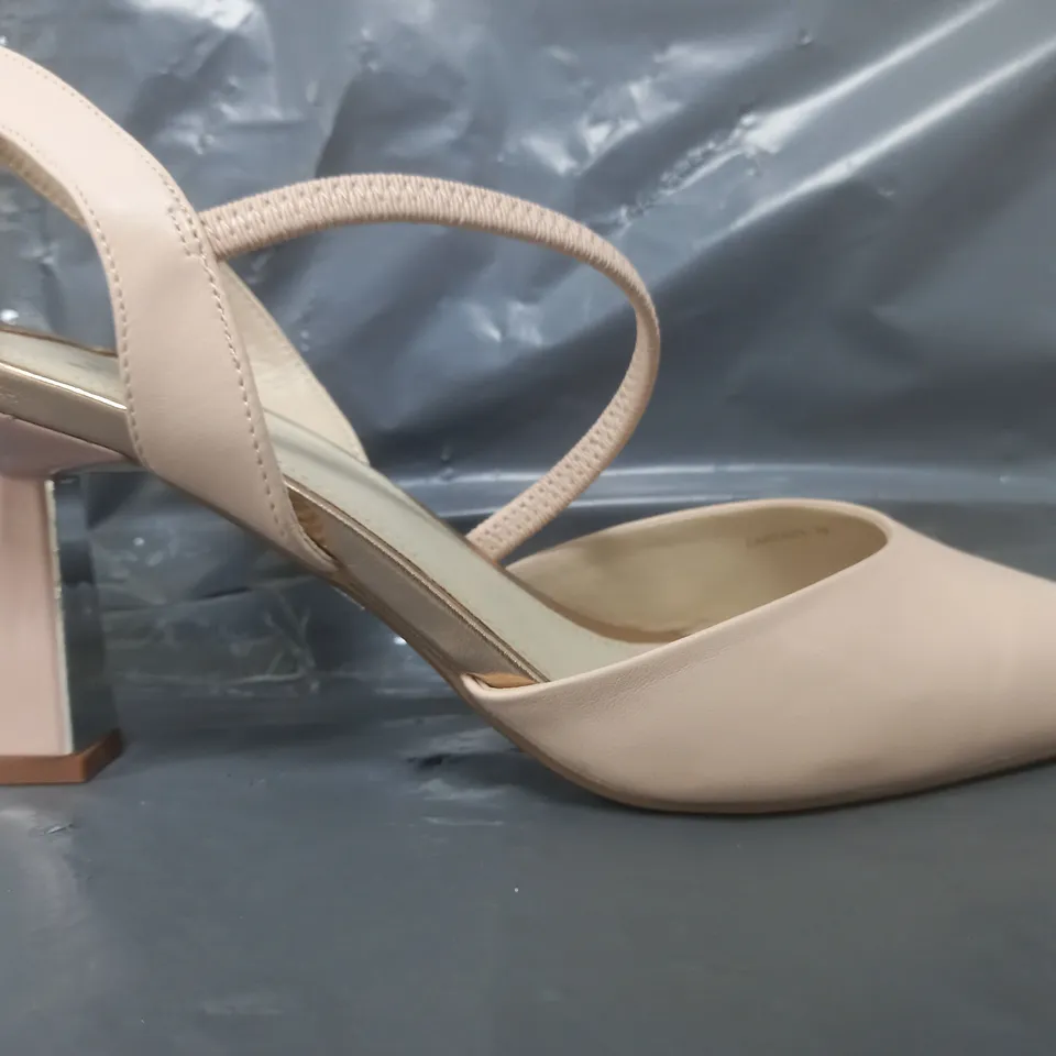 BOXED PAIR OF MODA IN PELLE CARENZA CAMEO PORVAIR HEELS - SIZE 6