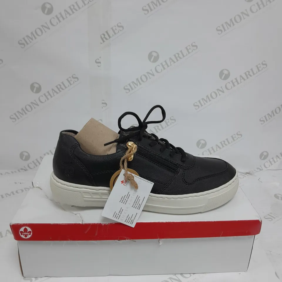 BOXED PAIR OF RIEKER CHUNKY SOLE ZIP TRAINERS IN BLACK SIZE 7.5