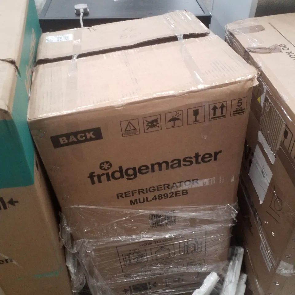 BOXED FRIDGEMASTER MUL4892EB 92 LITRE FREESTANDING UNDER COUNTER FRIDGE - BLACK