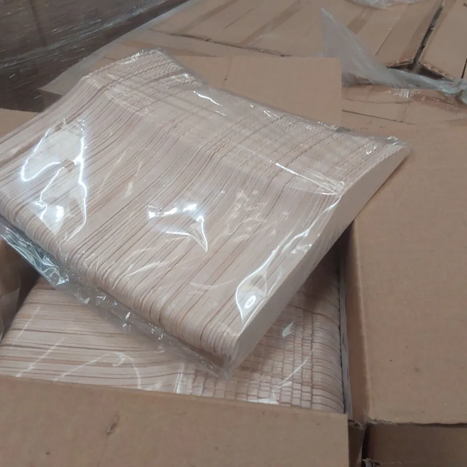 PALLET CONTAINING APPROXIMATELY 90,000 ENVIRONMENTALLY FRIENDLY DISPOSABLE WOODEN KNIVES