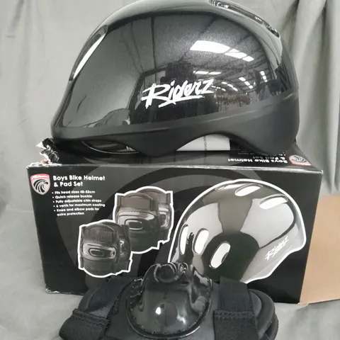 BOYS BIKE HELMET AND PAD SET