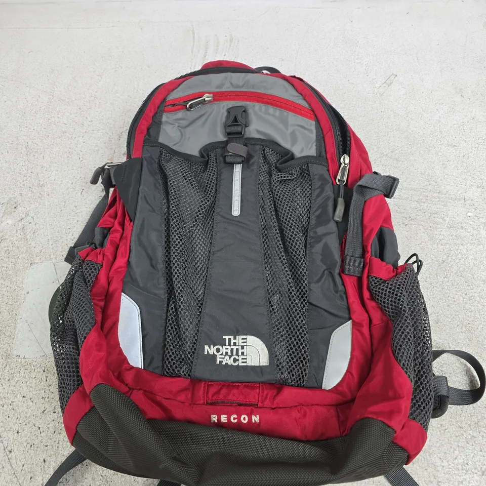 THE NORTH FACE RECON BACKPACK – RED/BLACK