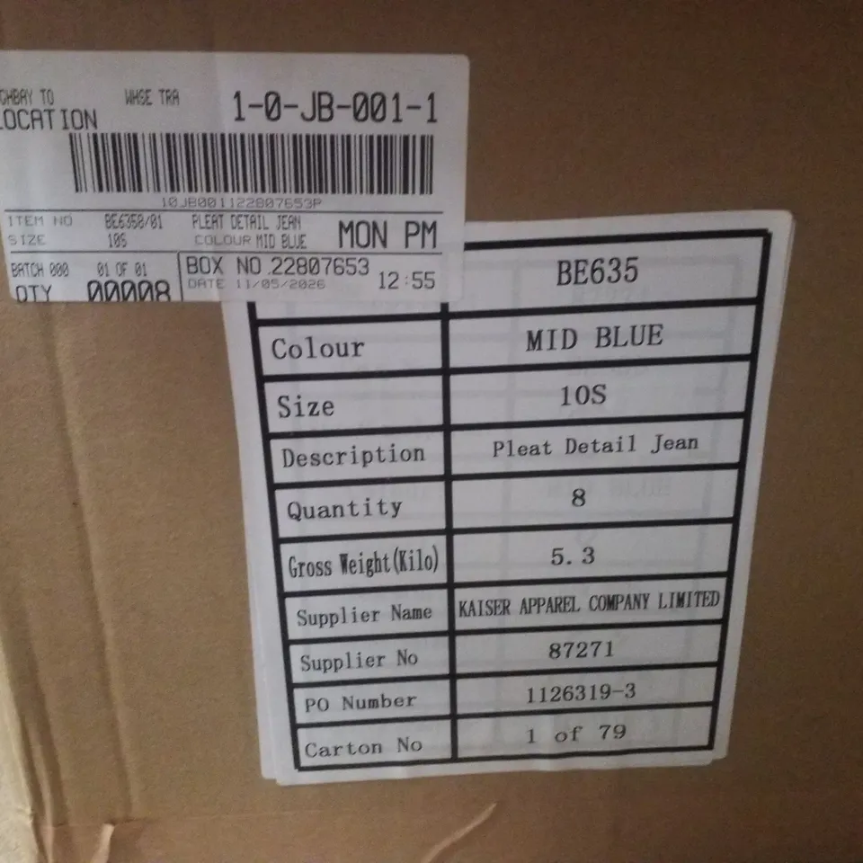 BOX CONTAINING APPROXIMATELY 8 BRAND NEW SIMPLY BE MID BLUE PLEAT DETAIL WIDE LEG JEANS - SIZE 10S