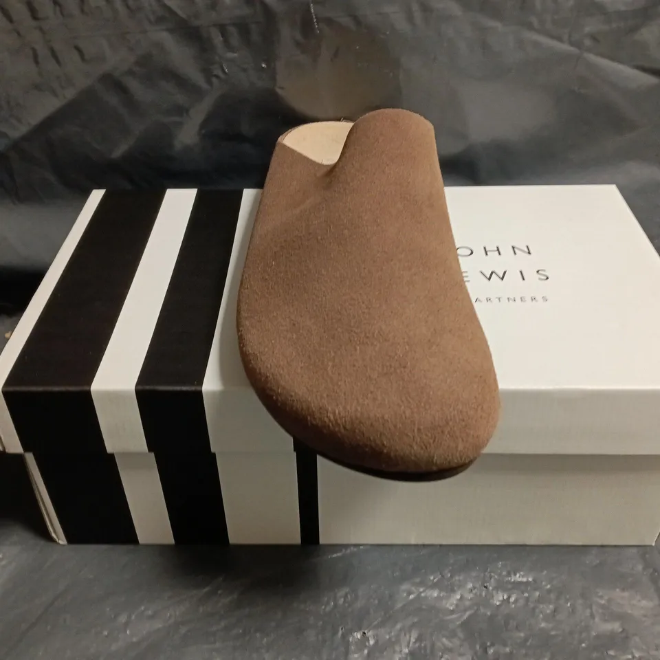 BOXED PAIR OF JOHN LEWIS CLOG ALVAR SHOES IN BROWN SIZE EU 43