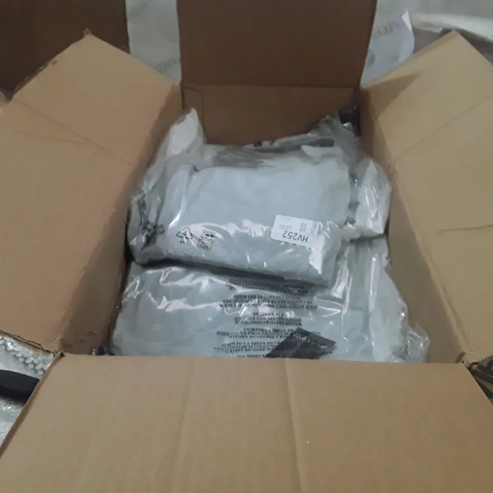 BOXED BRAND NEW MCWILLIAMS DENIM METALLIC SLIM LEG JEANS SIZE 16R BLACK/PEWTR COLOUR APPROXIMATELY 15 PIECES