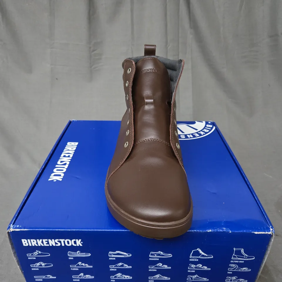 BOXED BIRKENSTOCK DARK BROWN Q0 700 BOOTS - UK 9.5