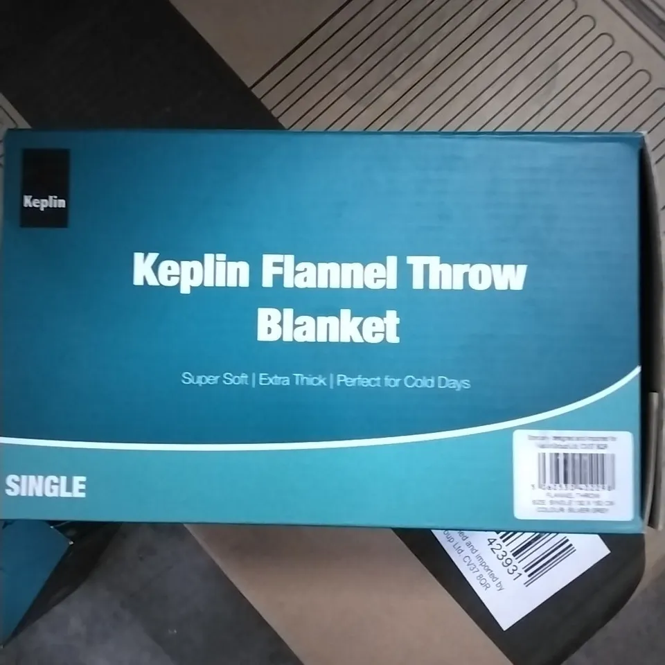 BOXED KEPLIN FLANNEL THROW BLANKET 