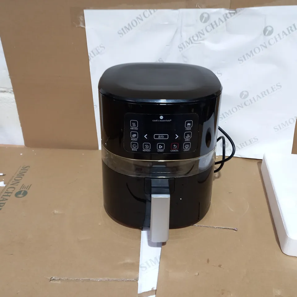 OUTLET COOK'S ESSENTIALS 4.0L AIR FRYER WITH DIGITAL VIEWING SCREEN IN BLACK