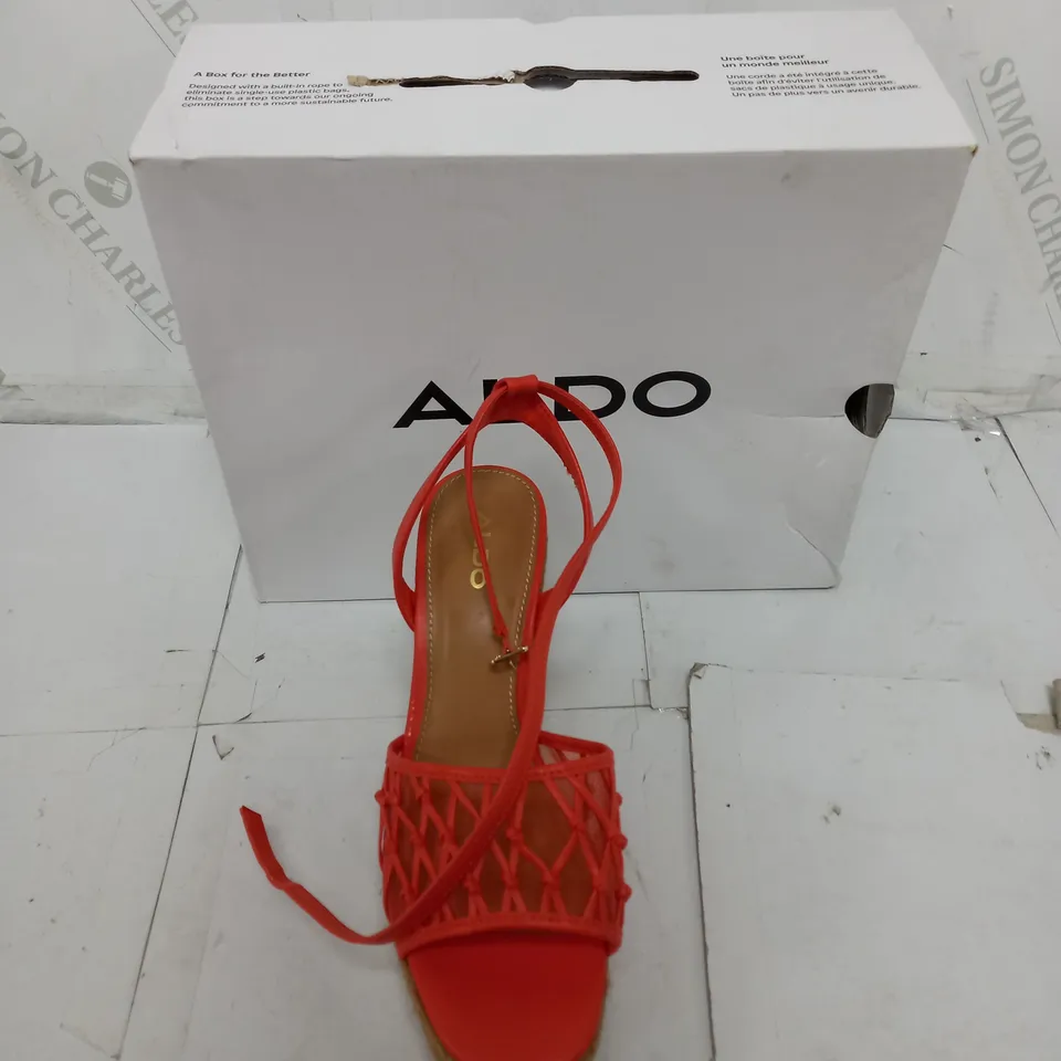 BOXED PAIR OF ALDO DELLEN WEDGE HEELS IN ORANGE SIZE 4.5
