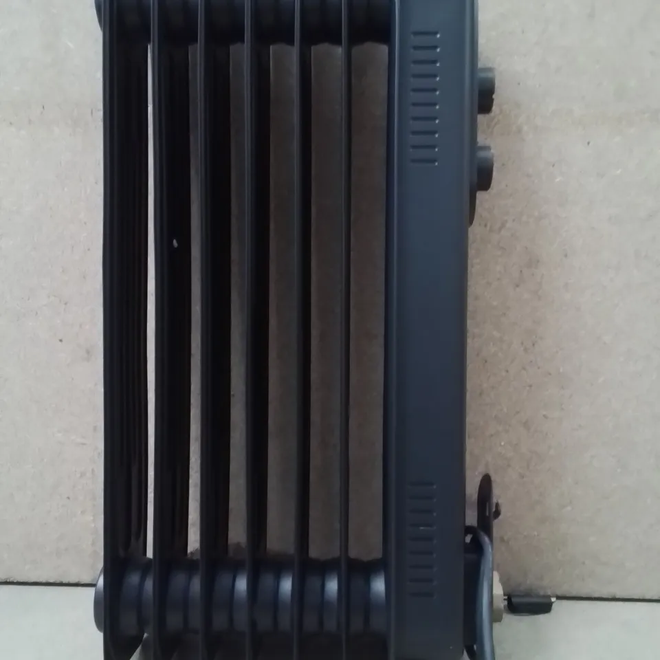 BOXED RUSSELL HOBBS OIL FILLED RADIATOR 