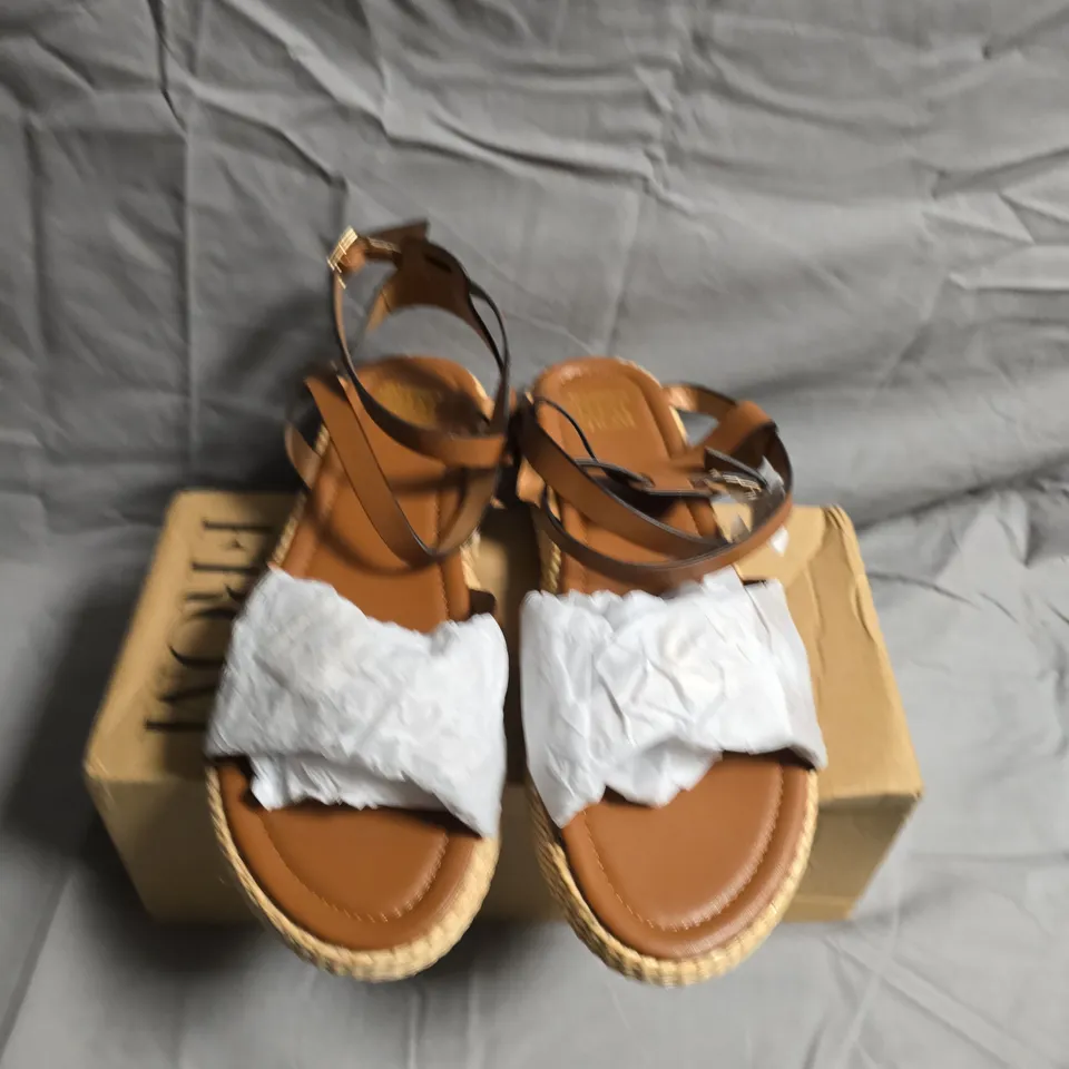 BOXED PAIR OF WHERES THAT FROM TAN SANDALS - UK SIZE 8