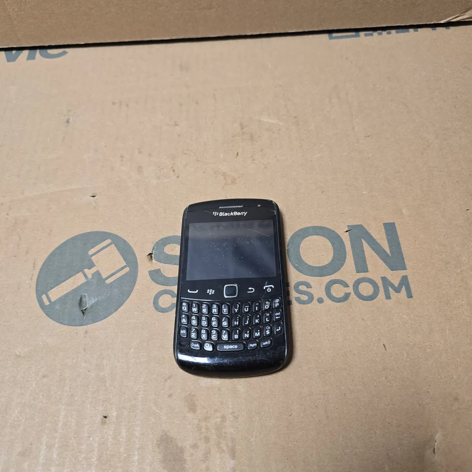 BLACKBERRY CURVE BLACK