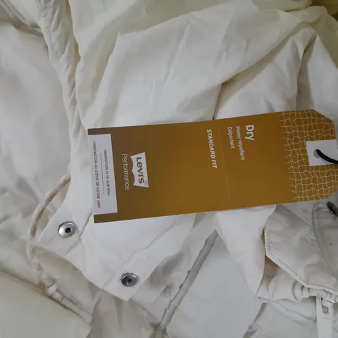 LEVIS PERFORMANCE LARGE CREAM STANDARD FIT PUFFER