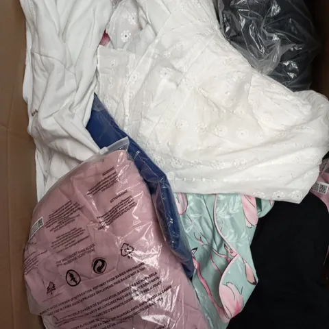 LARGE BOX OF APPROXIMATELY 25 ASSORTED CLOTHING ITEMS IN VARIOUS COLOURS, STYLES AND SIZES - COLLECTION ONLY