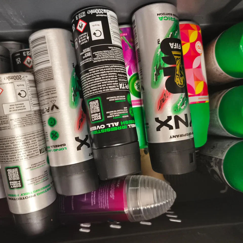 APPROXIMATELY 15 ASSORTED AEROSOL PRODUCTS - COLLECTION ONLY