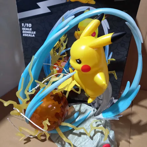 SELECT POKEMON LIGHT FX PIKACHU DELUXE FIGURE